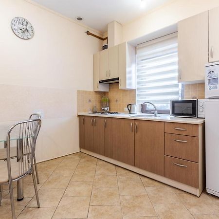 Mangal And Terrace In Center Apartment ลวีฟ ภายนอก รูปภาพ