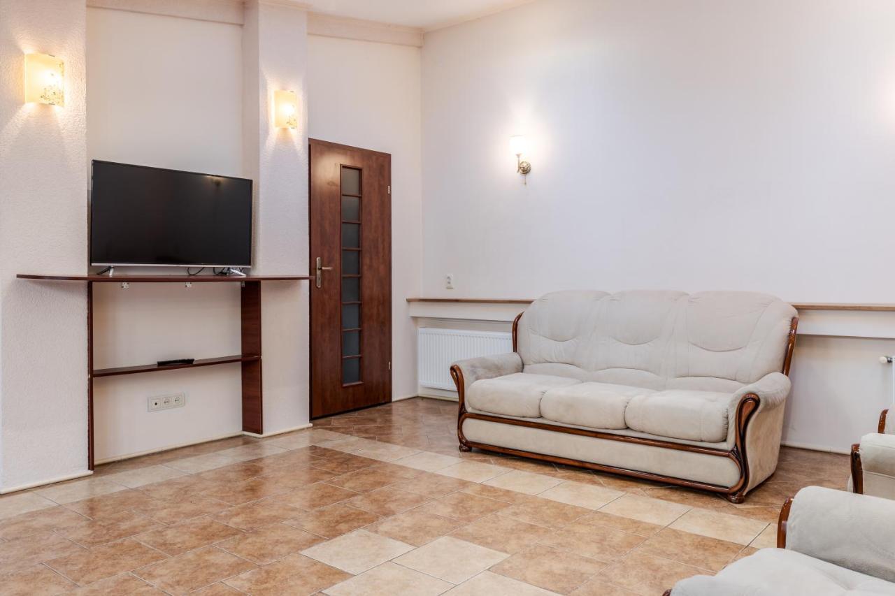 Mangal And Terrace In Center Apartment ลวีฟ ภายนอก รูปภาพ