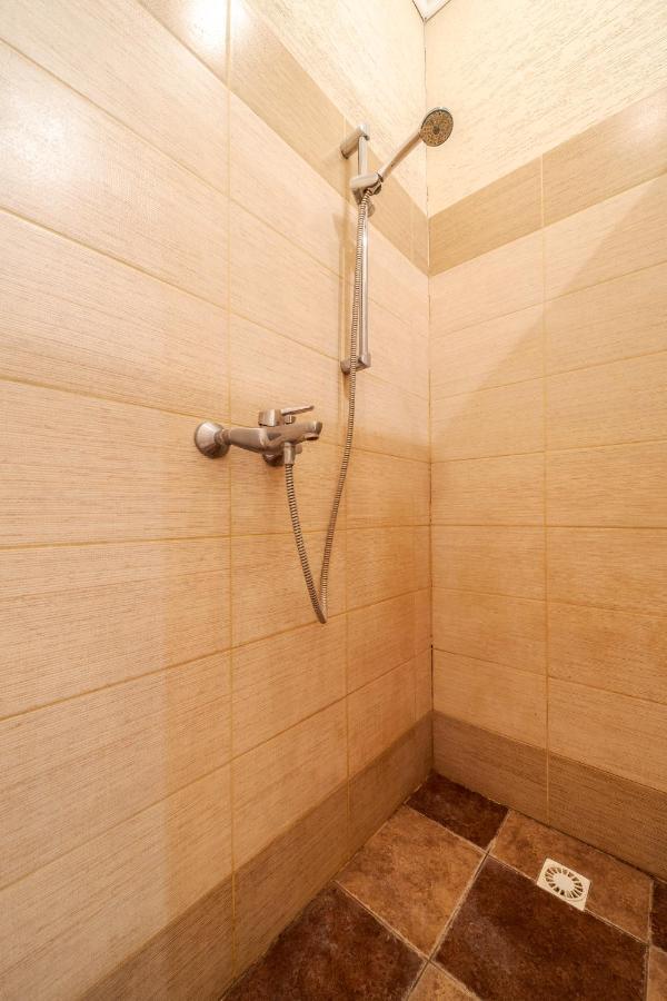 Mangal And Terrace In Center Apartment ลวีฟ ภายนอก รูปภาพ